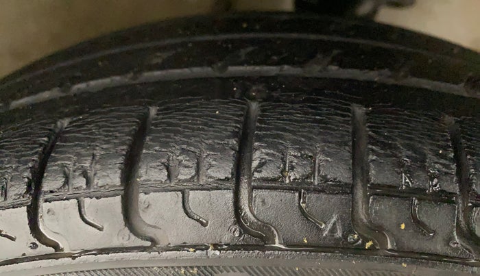 2011 Maruti Alto K10 VXI, Petrol, Manual, 88,140 km, Right Front Tyre Tread