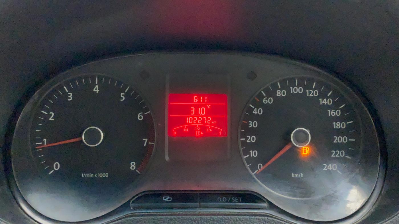 2010 Volkswagen Polo TRENDLINE 1.2L PETROL, Petrol, Manual, 1,02,504 km, Odometer Image