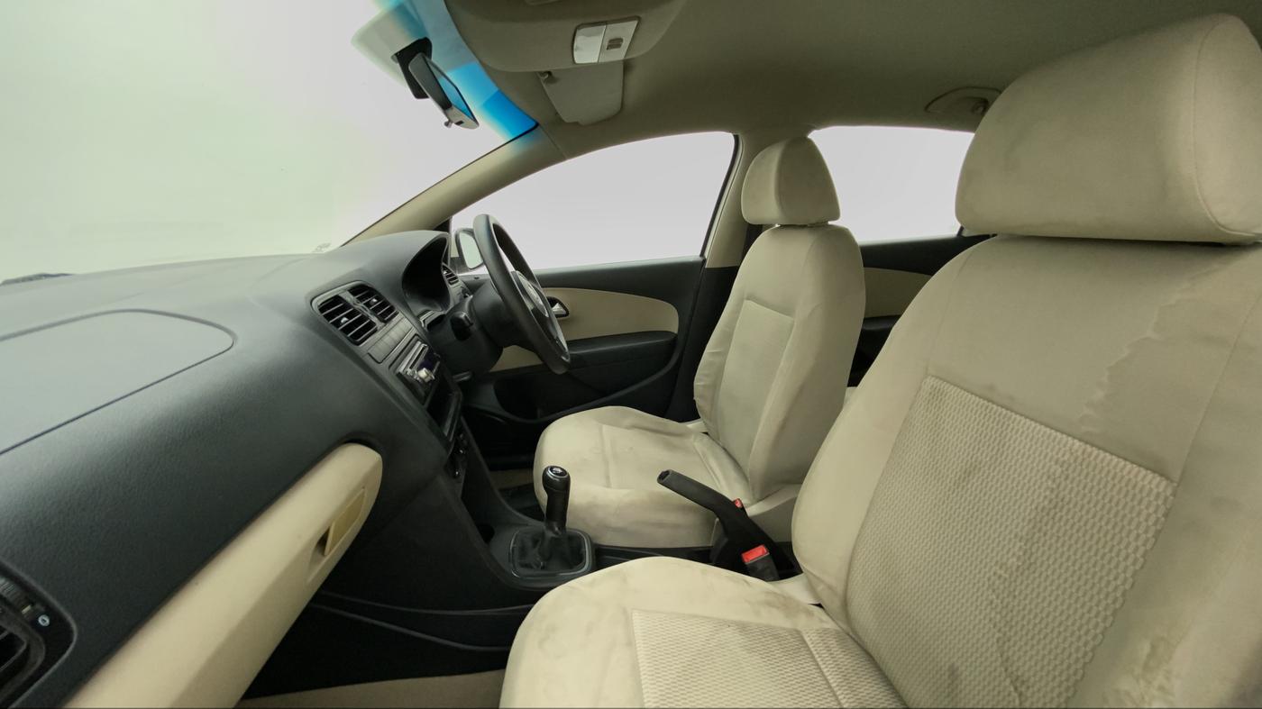 2010 Volkswagen Polo TRENDLINE 1.2L PETROL, Petrol, Manual, 1,02,504 km, Right Side Front Door Cabin