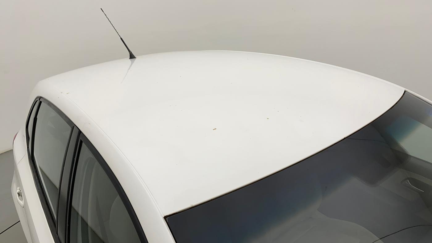 2010 Volkswagen Polo TRENDLINE 1.2L PETROL, Petrol, Manual, 1,02,504 km, Roof