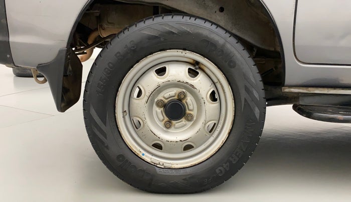 2011 Maruti Eeco 5 STR, Petrol, Manual, 1,08,772 km, Right Rear Wheel