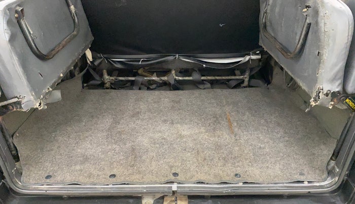 2011 Maruti Eeco 5 STR, Petrol, Manual, 1,08,772 km, Boot Inside