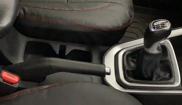 2021 KIA SONET HTX 1.0 IMT, Petrol, Manual, 77,311 km, Gear Lever