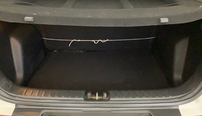 2021 KIA SONET HTX 1.0 IMT, Petrol, Manual, 77,311 km, Boot Inside