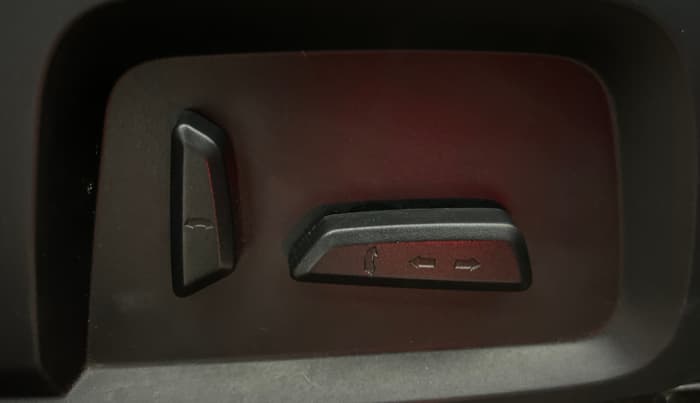 2021 Tata Harrier XZ PLUS 2.0L DARK EDITION, Diesel, Manual, 58,135 km, Driver Side Adjustment Panel