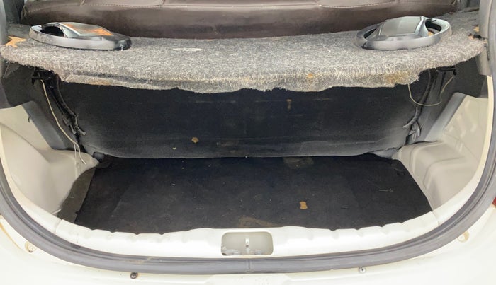 2013 Hyundai Eon ERA +, Petrol, Manual, 62,640 km, Boot Inside