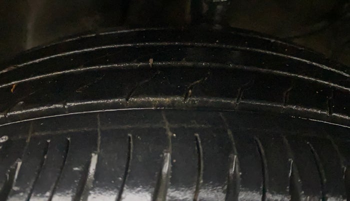 2021 KIA SONET HTX 1.0 IMT, Petrol, Manual, 50,394 km, Left Front Tyre Tread