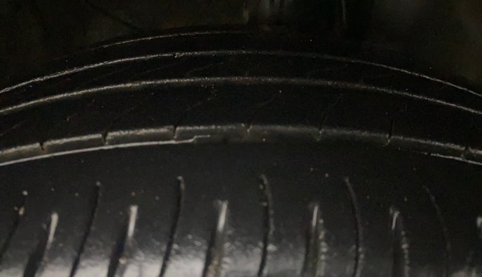 2021 KIA SONET HTX 1.0 IMT, Petrol, Manual, 50,394 km, Right Front Tyre Tread