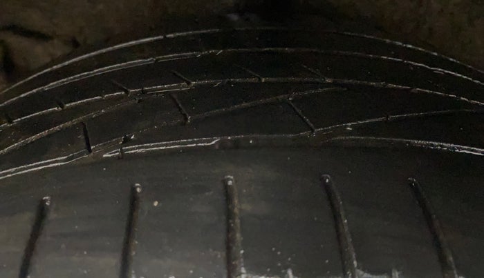 2021 KIA SONET HTX 1.0 IMT, Petrol, Manual, 50,394 km, Right Rear Tyre Tread