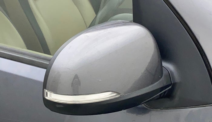 2011 Hyundai i10 MAGNA 1.2, Petrol, Manual, 1,20,084 km, Right rear-view mirror - Mirror movement not proper