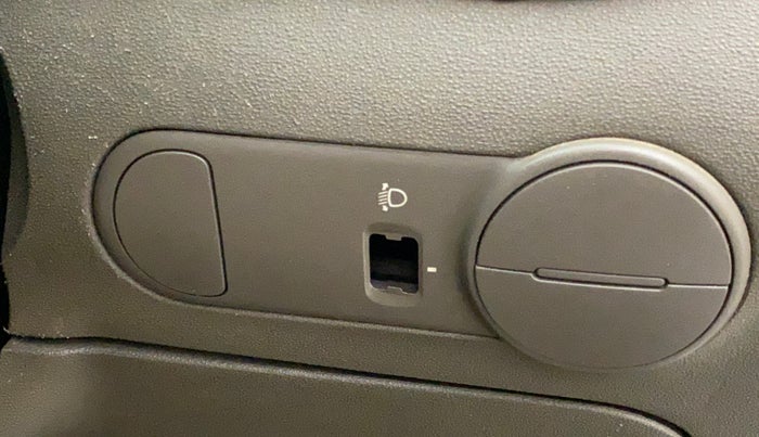 2011 Hyundai i10 MAGNA 1.2, Petrol, Manual, 1,20,084 km, Dashboard - Headlight height adjustment not working
