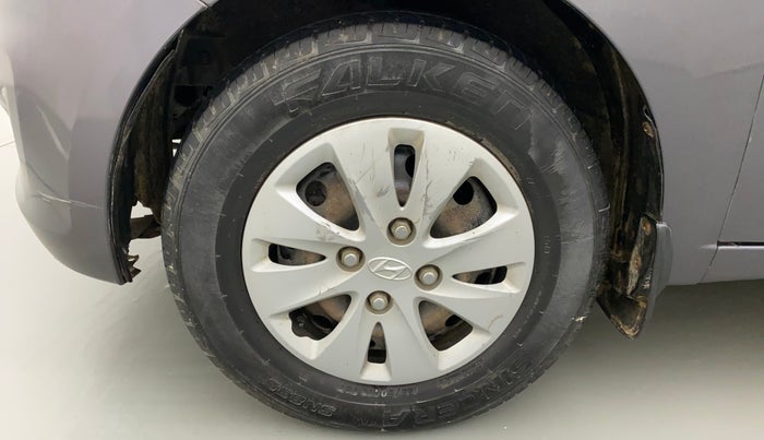 2011 Hyundai i10 MAGNA 1.2, Petrol, Manual, 1,20,084 km, Left Front Wheel