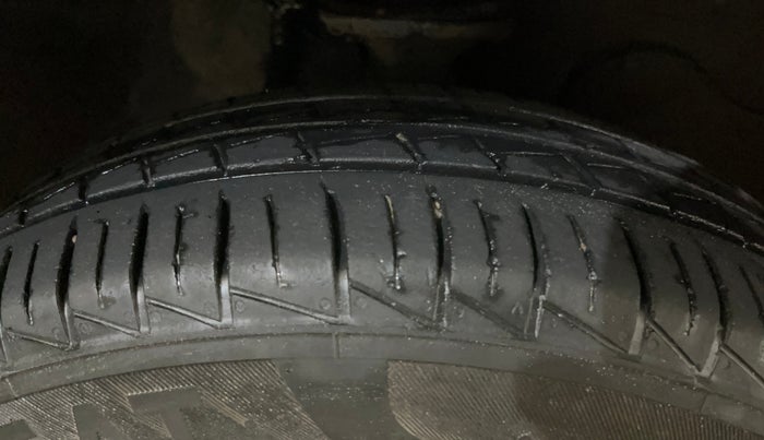 2022 Maruti Alto LXI O, Petrol, Manual, 25,849 km, Right Front Tyre Tread