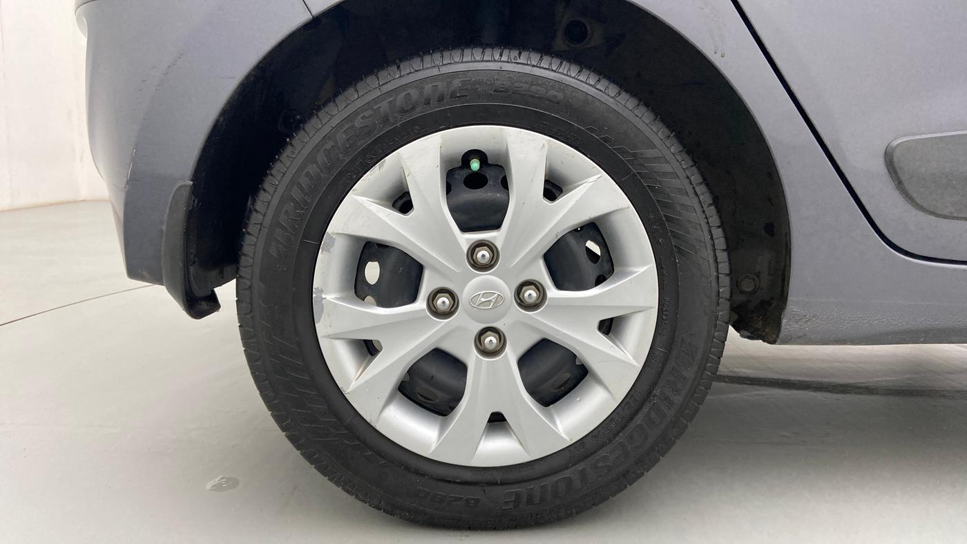 2016 Hyundai Grand i10 SPORTZ 1.2 KAPPA VTVT, Petrol, Manual, 43,566 km, Right Rear Wheel