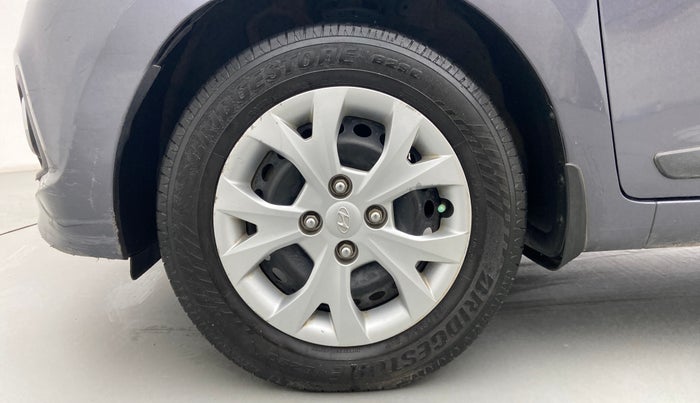 2016 Hyundai Grand i10 SPORTZ 1.2 KAPPA VTVT, Petrol, Manual, 43,566 km, Left Front Wheel