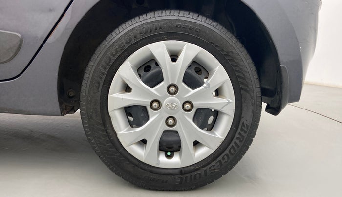 2016 Hyundai Grand i10 SPORTZ 1.2 KAPPA VTVT, Petrol, Manual, 43,566 km, Left Rear Wheel
