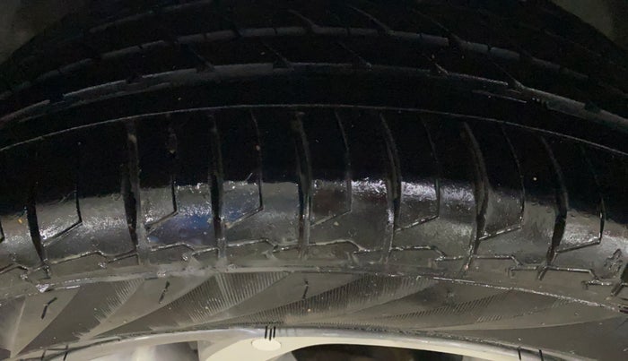 2018 Hyundai Elite i20 ASTA 1.2 (O), Petrol, Manual, 62,079 km, Left Front Tyre Tread