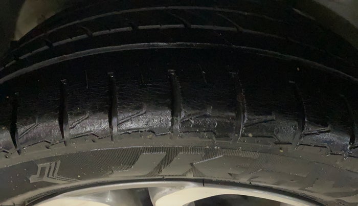 2018 Hyundai Elite i20 ASTA 1.2 (O), Petrol, Manual, 62,079 km, Right Rear Tyre Tread