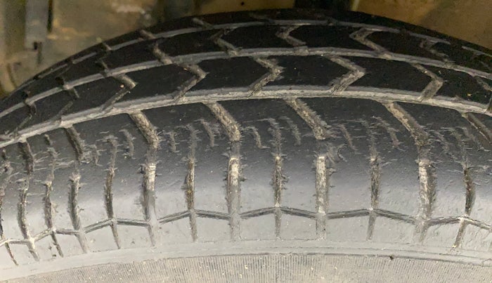2012 Maruti Swift Dzire VDI, Diesel, Manual, 76,076 km, Left Front Tyre Tread