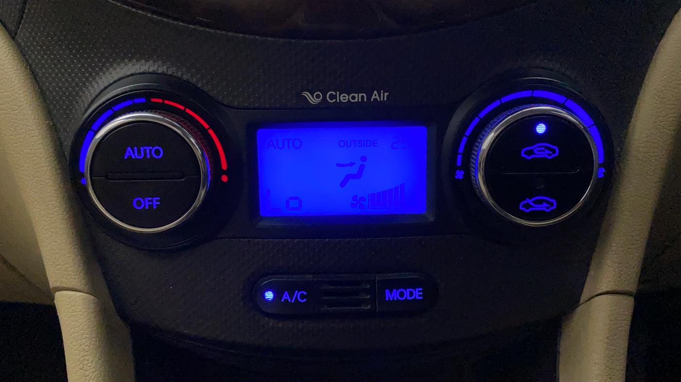 2014 Hyundai Verna FLUIDIC 1.6 VTVT SX, Petrol, Manual, 56,918 km, Automatic Climate Control