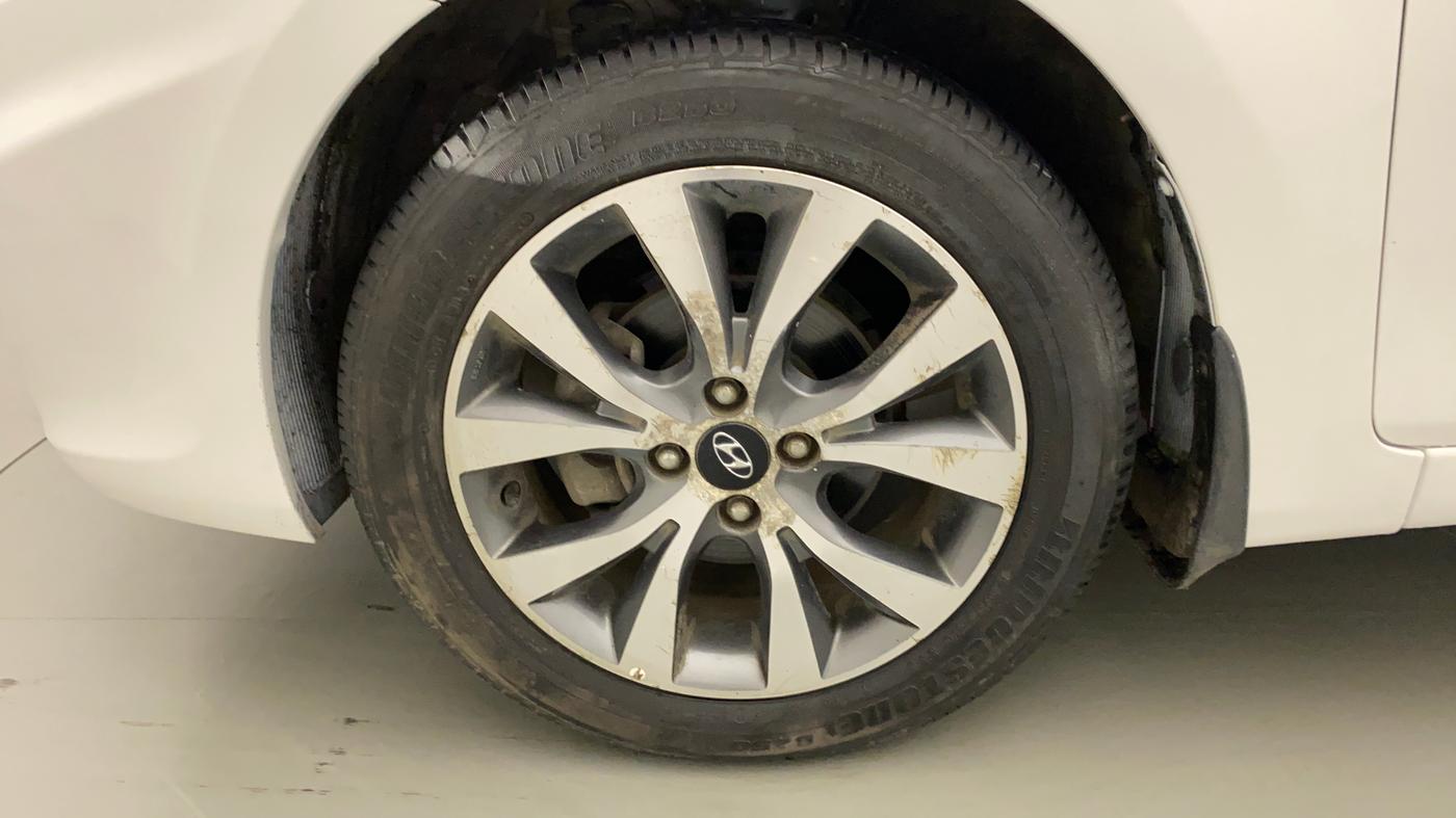 2014 Hyundai Verna FLUIDIC 1.6 VTVT SX, Petrol, Manual, 56,918 km, Left Front Wheel