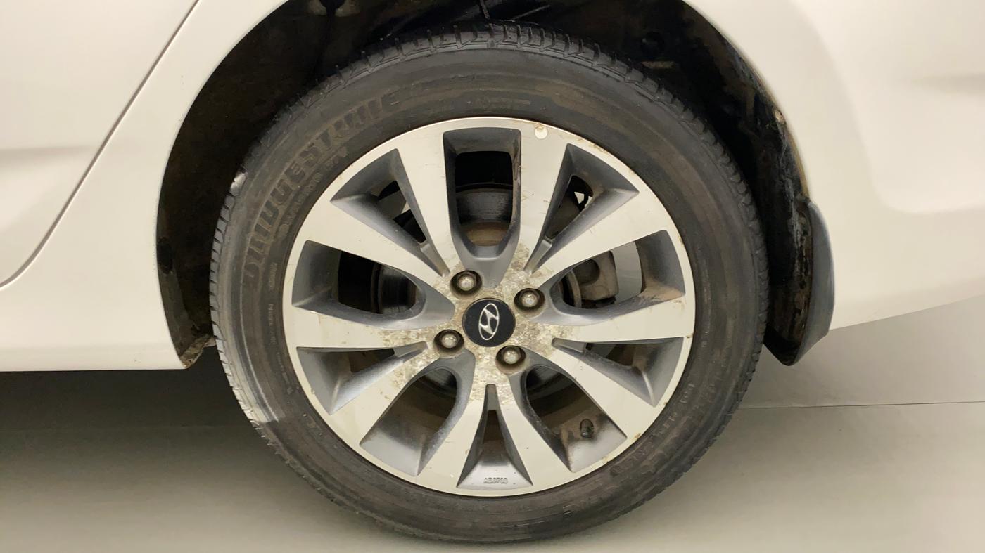 2014 Hyundai Verna FLUIDIC 1.6 VTVT SX, Petrol, Manual, 56,918 km, Left Rear Wheel