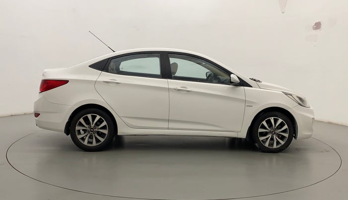 2014 Hyundai Verna FLUIDIC 1.6 VTVT SX, Petrol, Manual, 56,918 km, Right Side