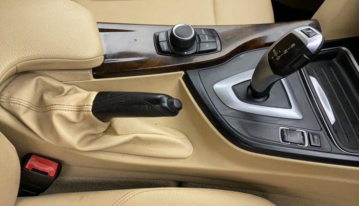 2015 BMW 3 Series 320D, Diesel, Automatic, 34,232 km, Gear Lever