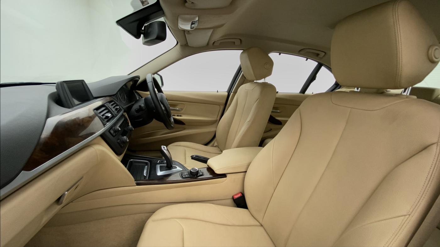 2015 BMW 3 Series 320D, Diesel, Automatic, 34,232 km, Right Side Front Door Cabin