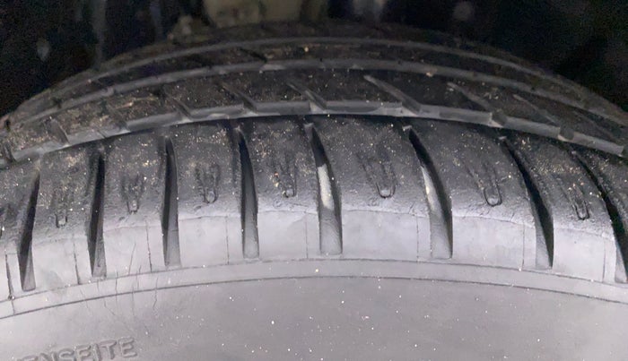 2015 BMW 3 Series 320D, Diesel, Automatic, 34,232 km, Left Front Tyre Tread