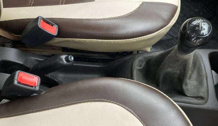 2013 Hyundai Eon ERA PLUS, Petrol, Manual, 49,281 km, Gear Lever