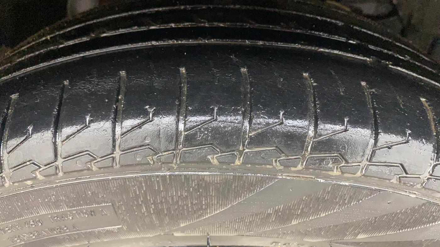 2020 Maruti S Cross ALPHA AT1.5, Petrol, Automatic, 47,321 km, Right Front Tyre Tread