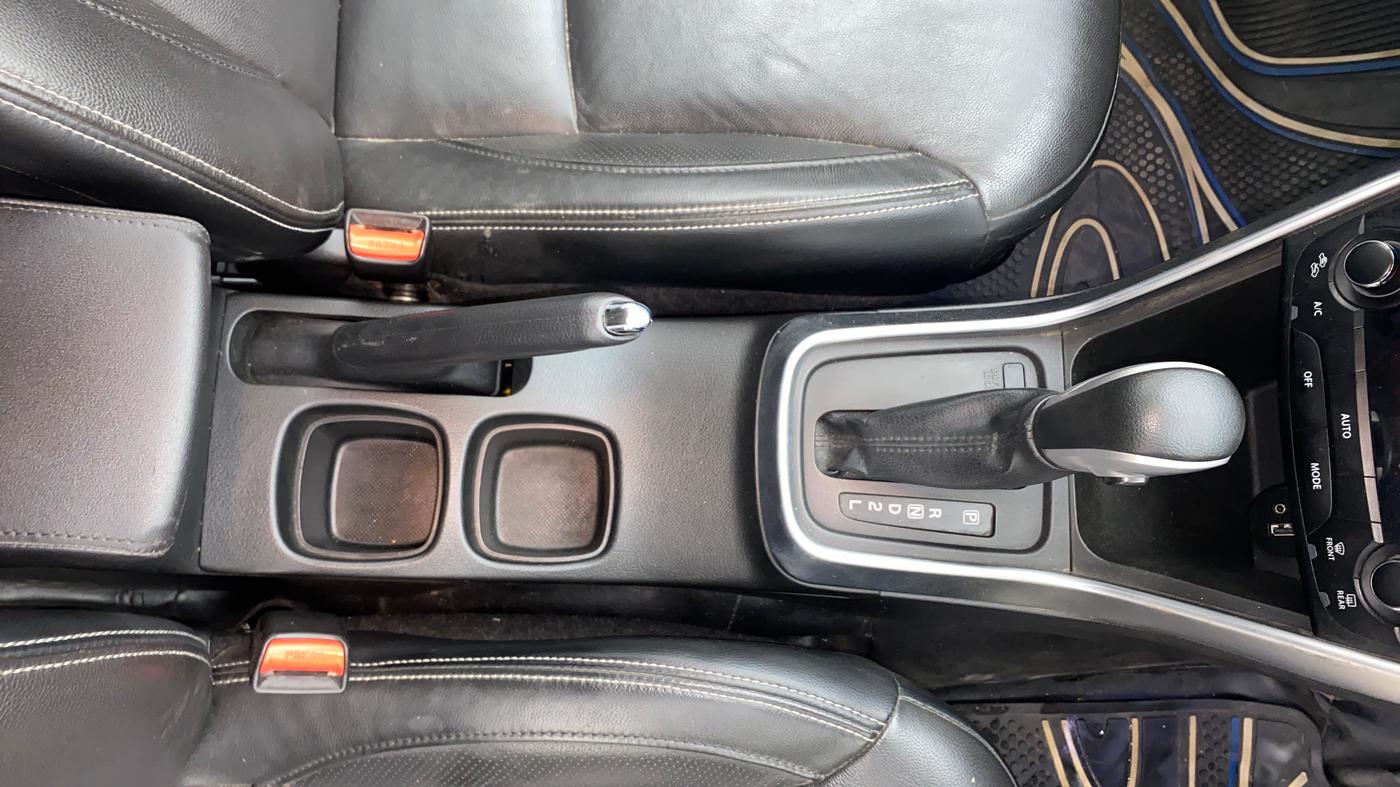 2020 Maruti S Cross ALPHA AT1.5, Petrol, Automatic, 47,321 km, Gear Lever