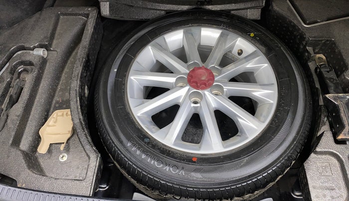 2012 Toyota Camry 2.5L AT, Petrol, Automatic, 1,07,423 km, Spare Tyre