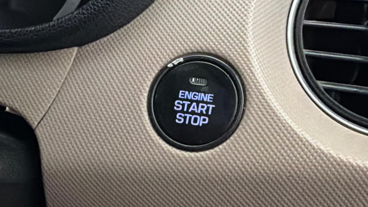 2017 Hyundai Grand i10 ASTA 1.2 KAPPA VTVT, Petrol, Manual, 46,704 km, Keyless Start/ Stop Button