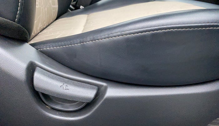 2019 Hyundai Grand i10 SPORTZ 1.2 KAPPA VTVT, Petrol, Manual, 20,848 km, Driver Side Adjustment Panel
