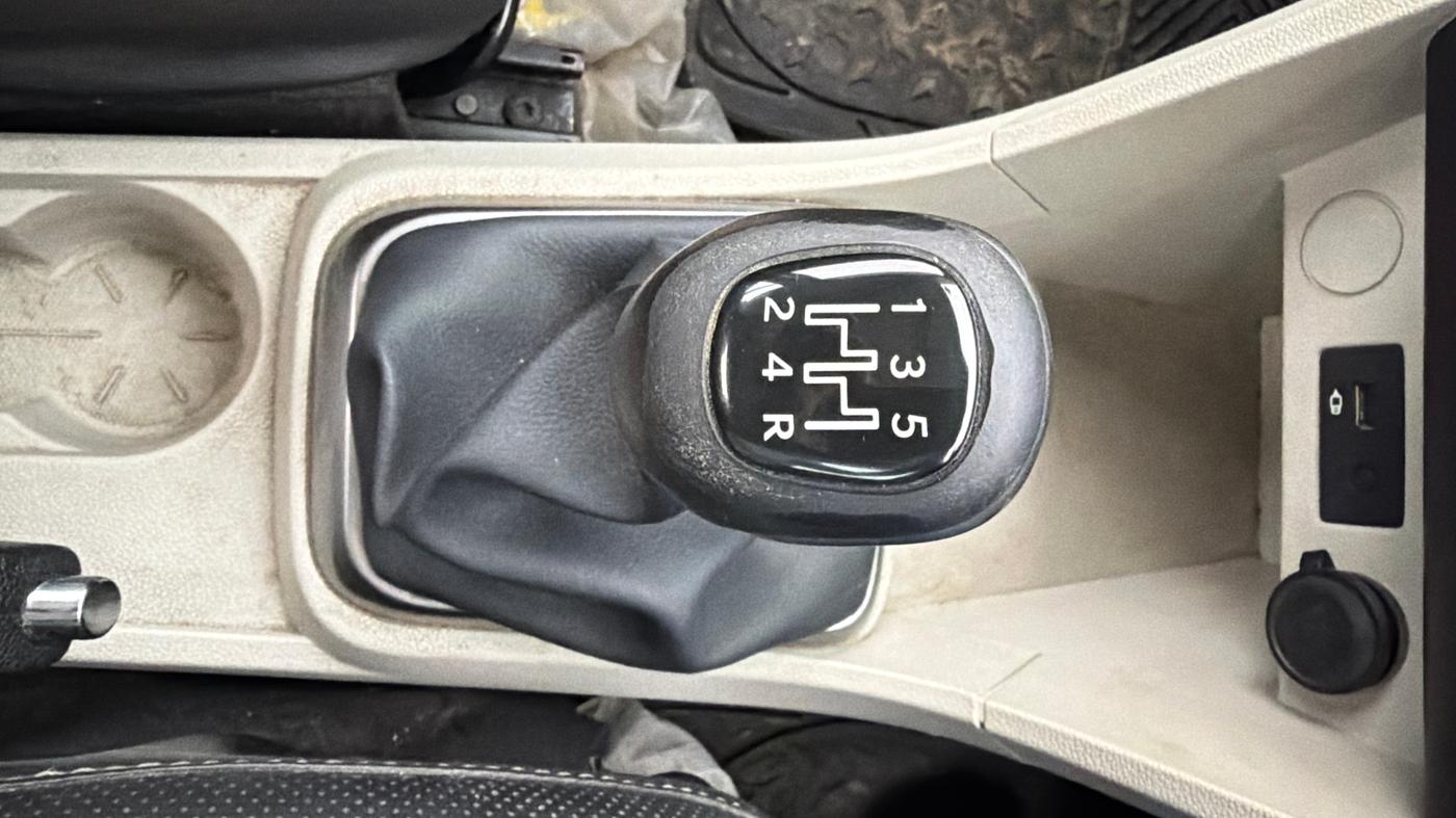 2022 Tata TIGOR XZ PLUS CNG, CNG, Manual, 46,729 km, Gear Lever