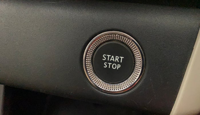 2022 Renault TRIBER RXZ, Petrol, Manual, 75,598 km, Keyless Start/ Stop Button