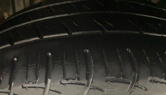 2022 Renault TRIBER RXZ, Petrol, Manual, 75,598 km, Left Front Tyre Tread