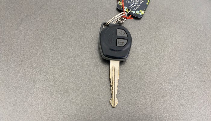 2018 Maruti Ciaz DELTA 1.5 SHVS MT PETROL, Petrol, Manual, 76,985 km, Key Close Up