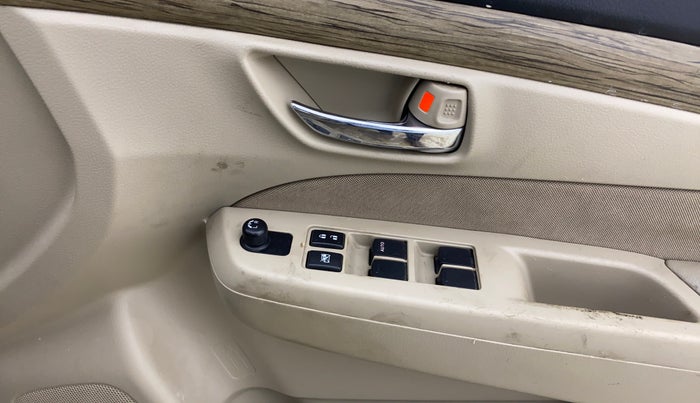 2018 Maruti Ciaz DELTA 1.5 SHVS MT PETROL, Petrol, Manual, 76,985 km, Driver Side Door Panels Control