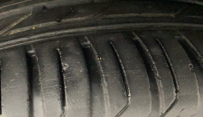 2019 Jeep Compass LIMITED PLUS DIESEL, Diesel, Manual, 86,158 km, Left Front Tyre Tread