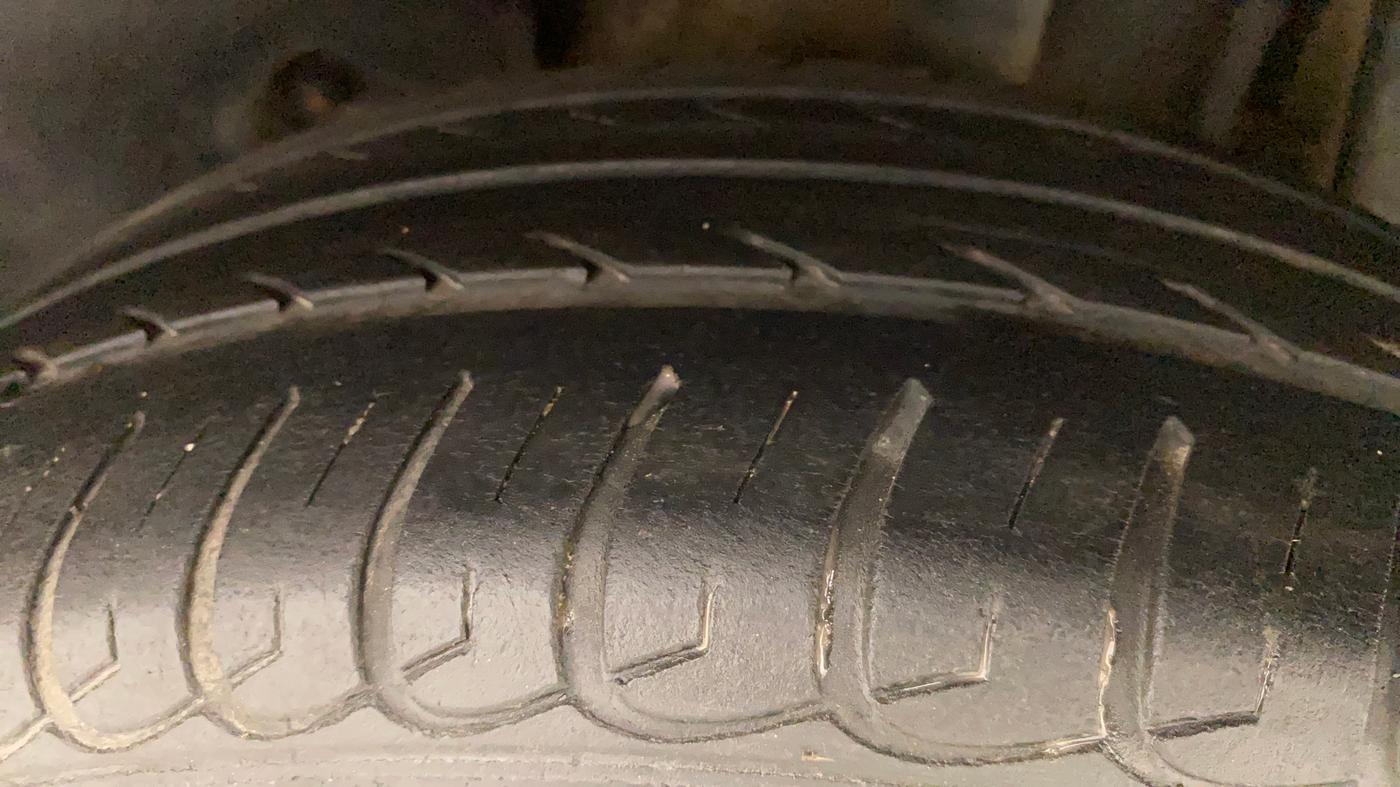 2016 Tata Tiago XZ PETROL, Petrol, Manual, 42,772 km, Left Rear Tyre Tread