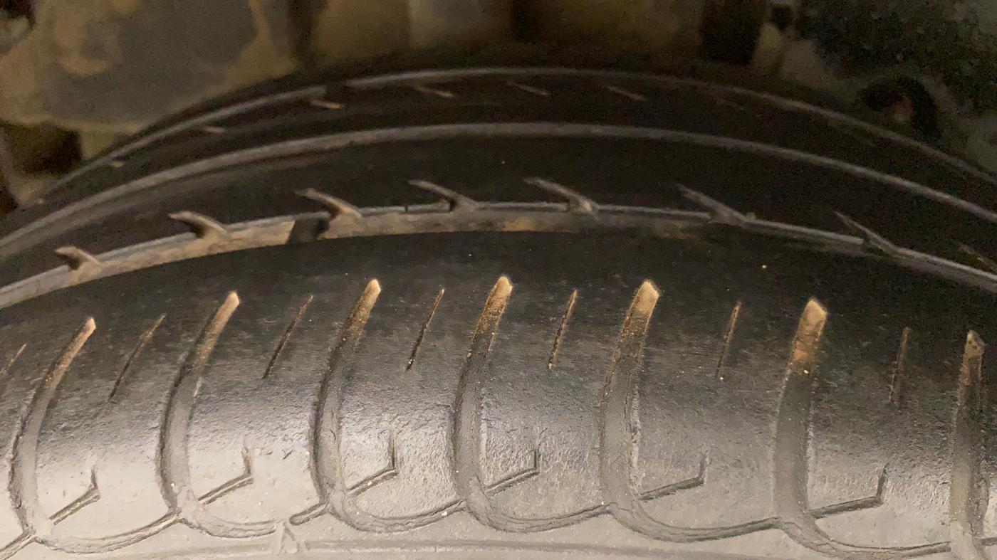 2016 Tata Tiago XZ PETROL, Petrol, Manual, 42,772 km, Right Rear Tyre Tread