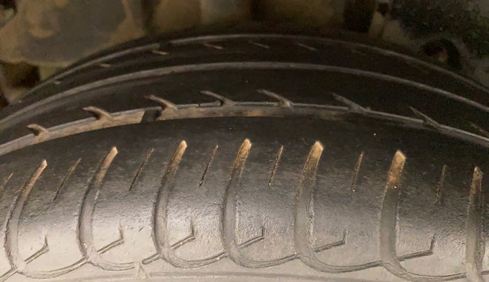 2016 Tata Tiago XZ PETROL, Petrol, Manual, 42,772 km, Right Rear Tyre Tread