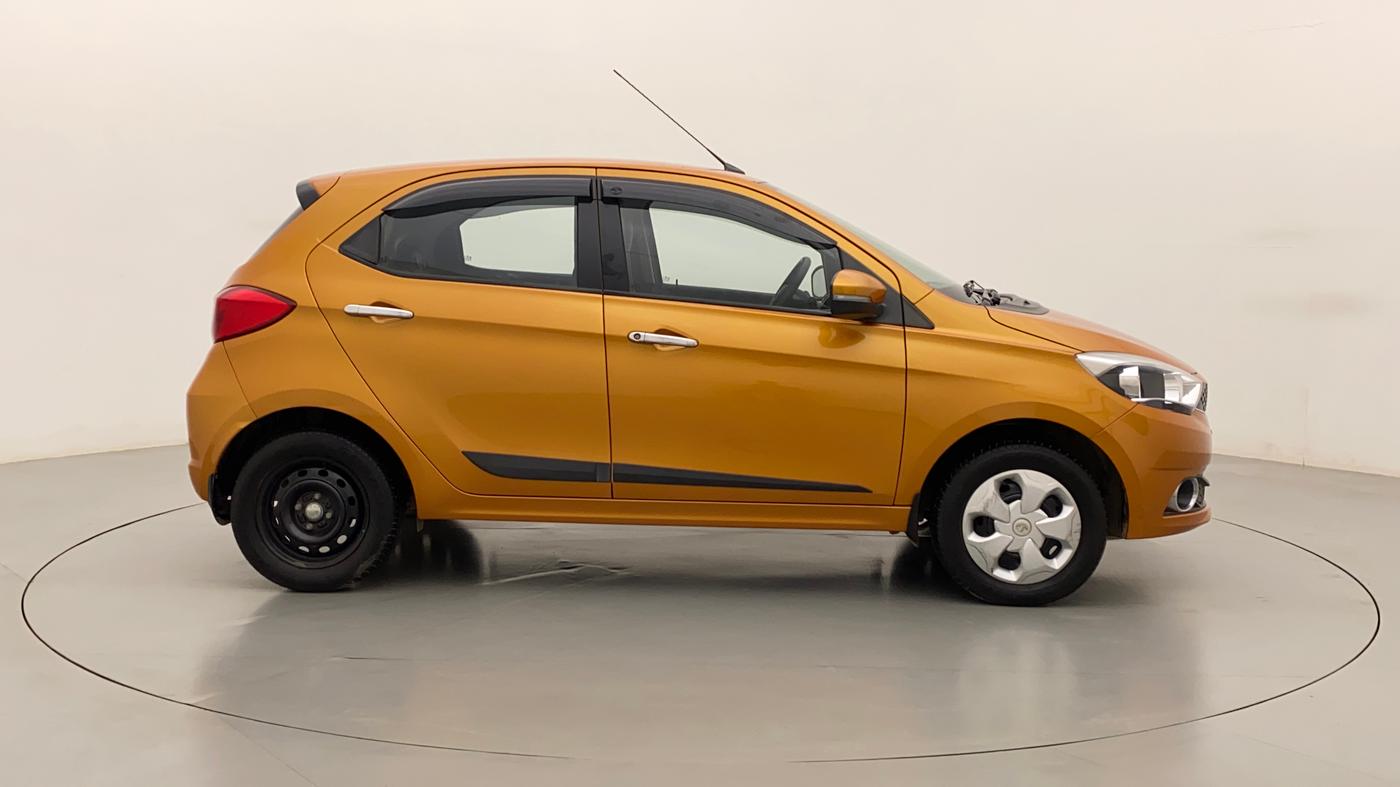 2016 Tata Tiago XZ PETROL, Petrol, Manual, 42,772 km, Right Side View