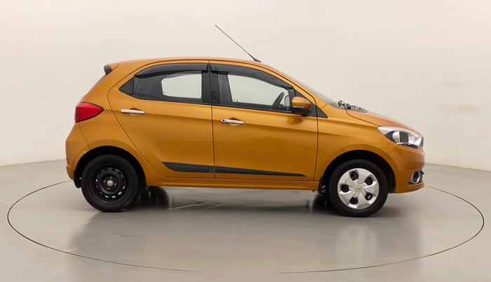 2016 Tata Tiago XZ PETROL, Petrol, Manual, 42,772 km, Right Side View