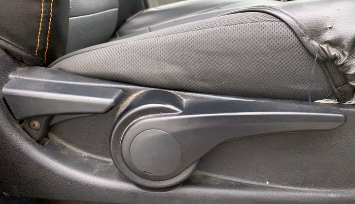 2016 Tata Tiago XZ PETROL, Petrol, Manual, 42,772 km, Driver Side Adjustment Panel