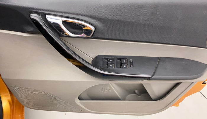 2016 Tata Tiago XZ PETROL, Petrol, Manual, 42,772 km, Driver Side Door Panels Control