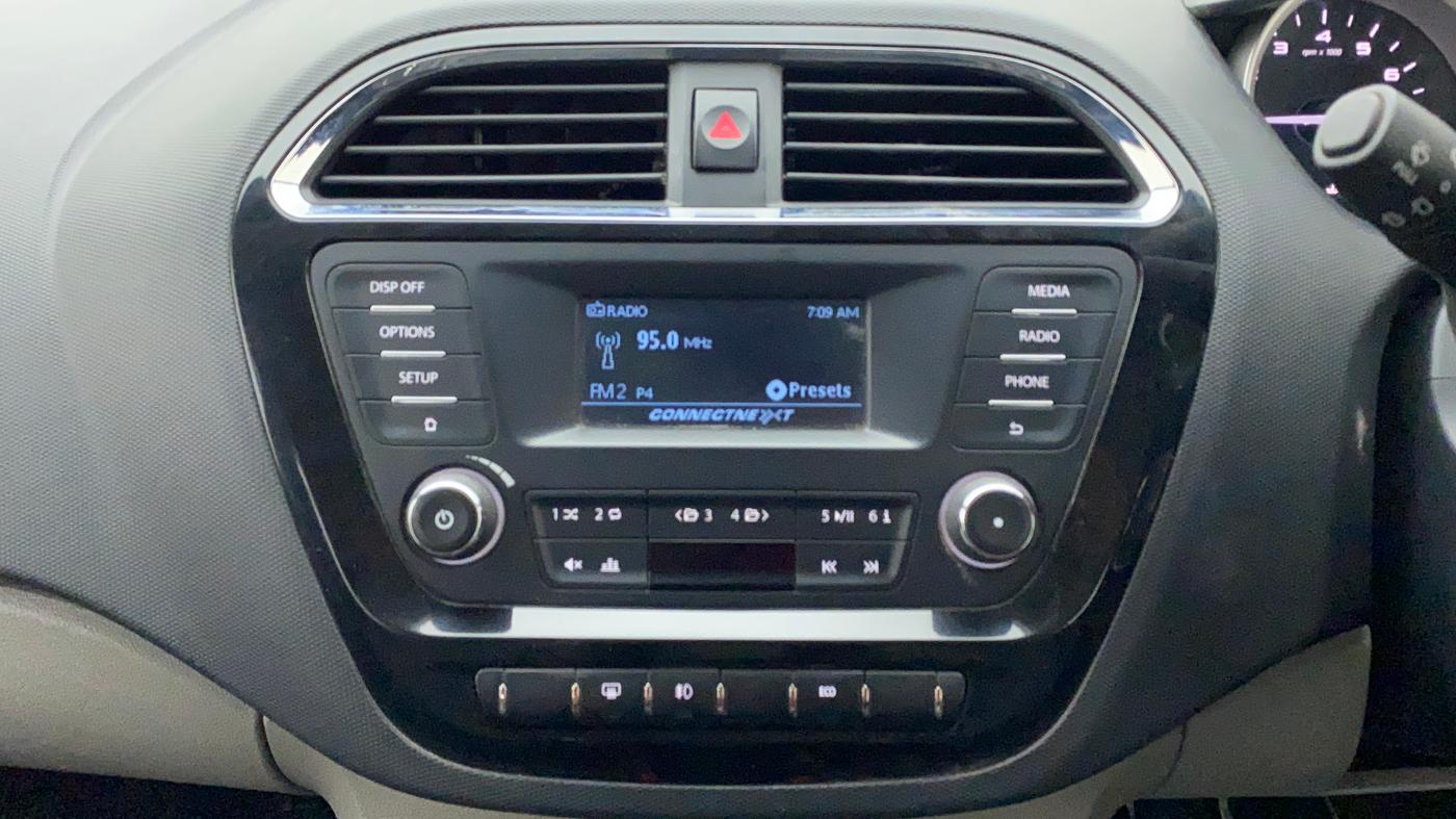 2016 Tata Tiago XZ PETROL, Petrol, Manual, 42,772 km, Infotainment System